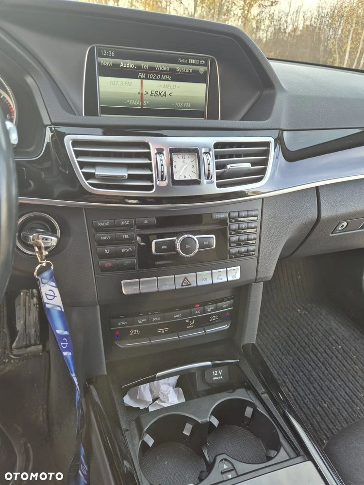 Mercedes-Benz Klasa E 220 BlueTEC 4-Matic Classic - 2