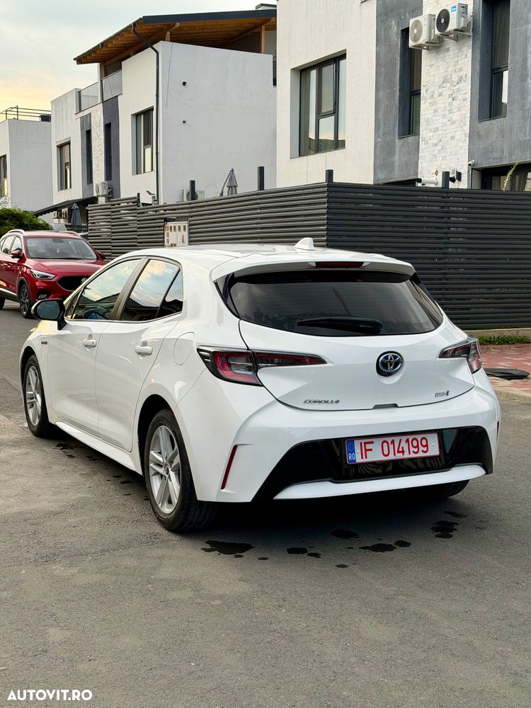 Toyota Corolla 1.8 HSD Business - 6