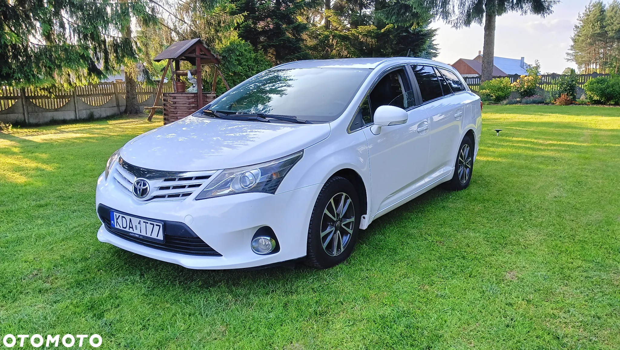 Toyota Avensis 2.0 D-4D Premium - 2
