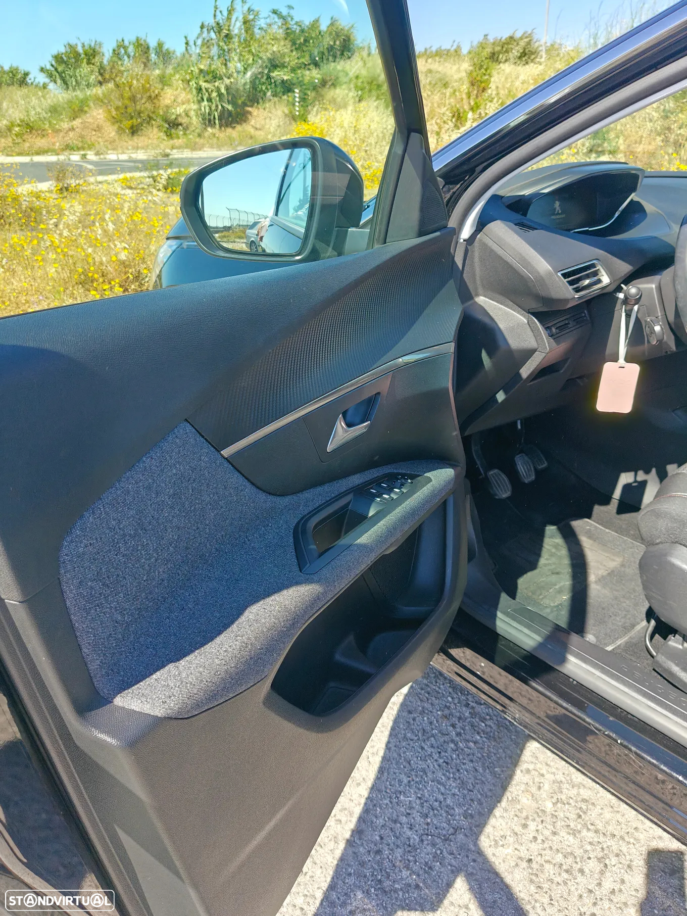 Peugeot 3008 PureTech 130 Stop & Start GPF Active Pack - 12