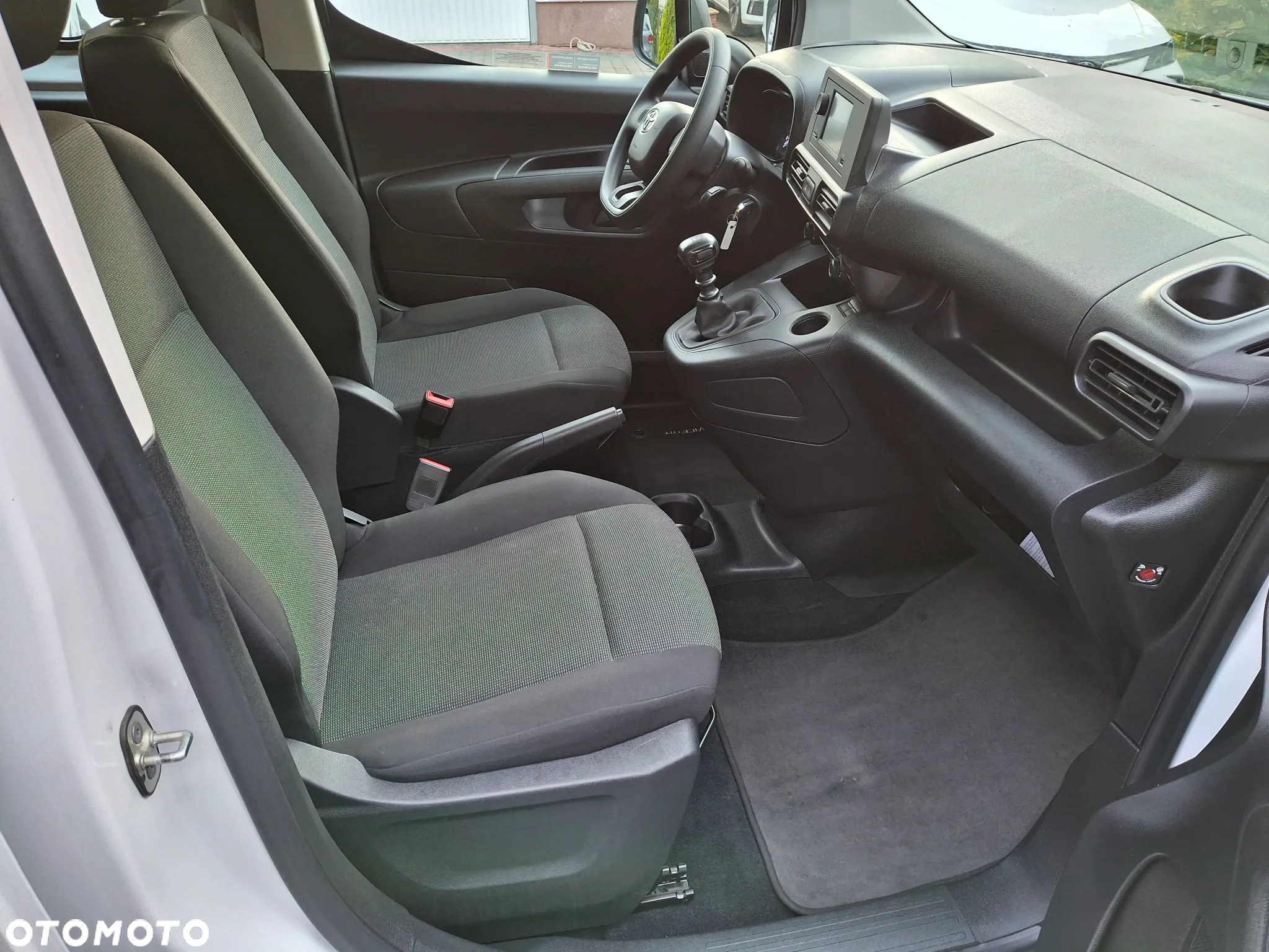 Toyota Proace City Verso 1.5 D-4D Business - 18