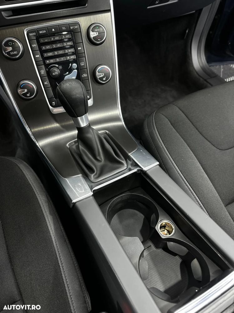 Volvo S60 D4 Momentum - 6