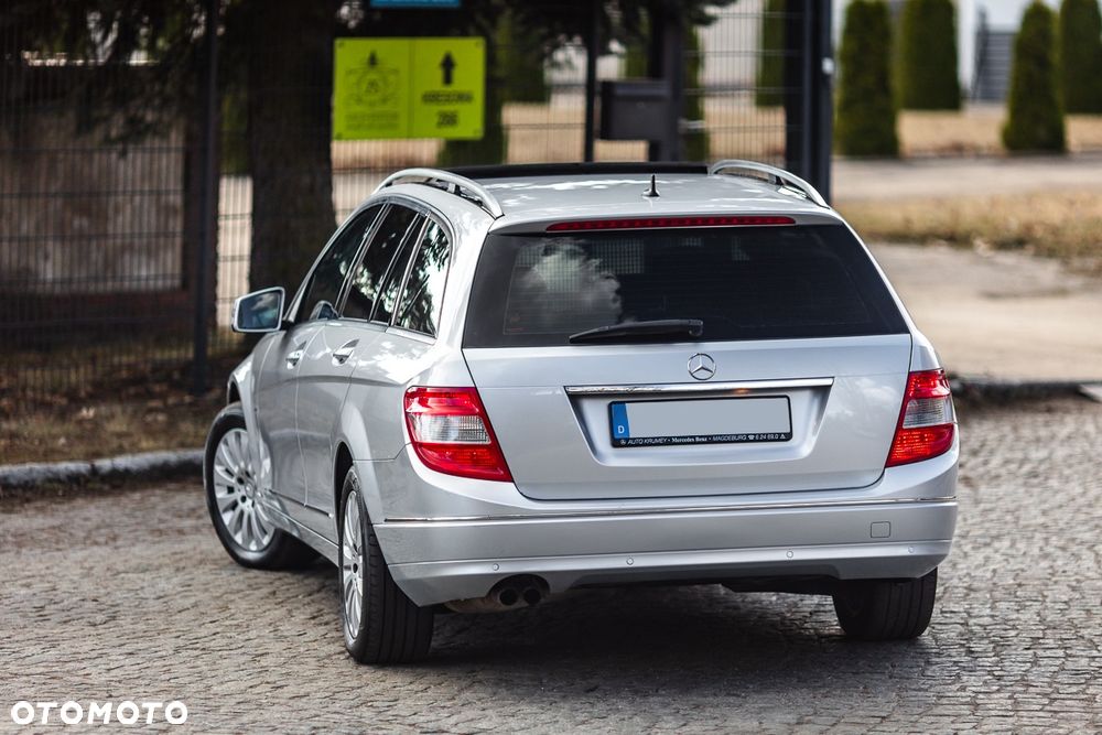Mercedes-Benz Klasa C 180 BlueEFFICIENCY Elegance - 15
