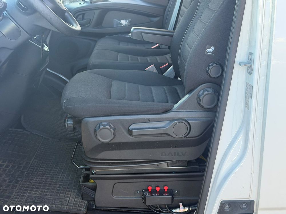 Iveco Daily - 12