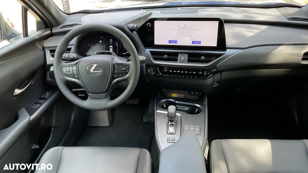 Lexus UX 300h AWD CVT HEV Business - 9