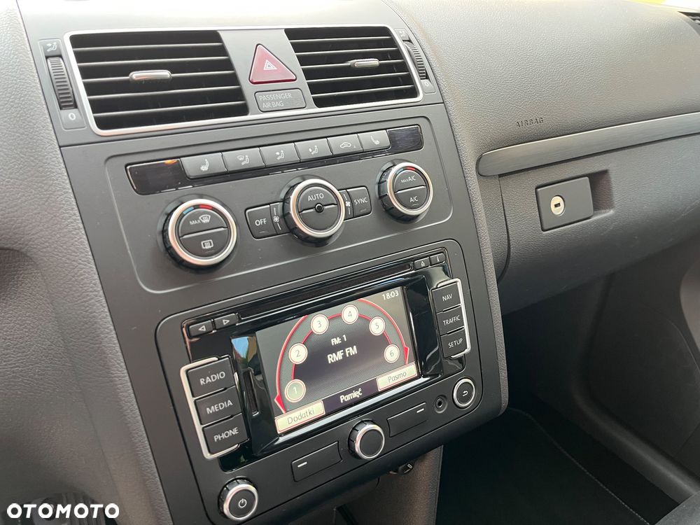 Volkswagen Touran - 13