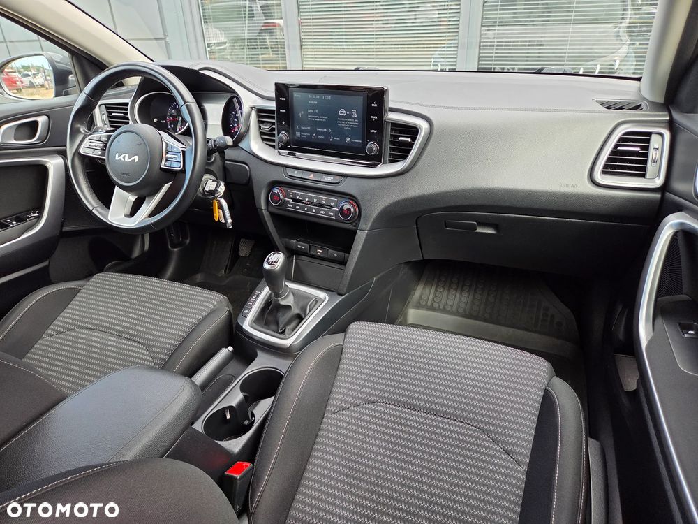 Kia Ceed 1.5 T-GDI L Business Line - 36