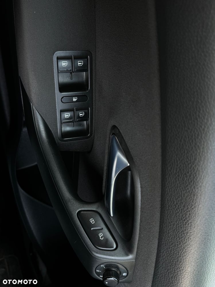 Volkswagen Polo 1.4 Life - 29