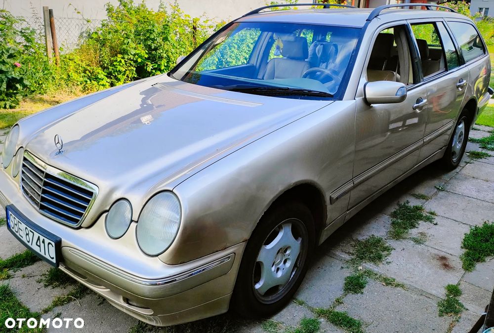 Mercedes-Benz Klasa E 320 T CDI Elegance - 2