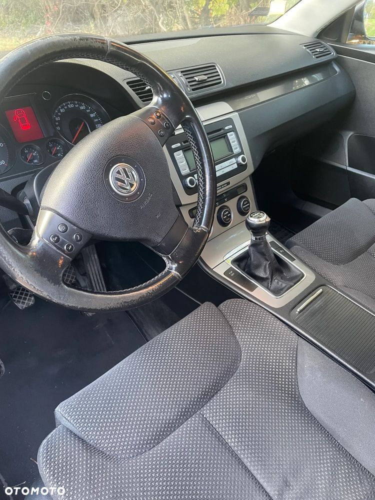 Volkswagen Passat 1.9 TDI Comfortline - 14