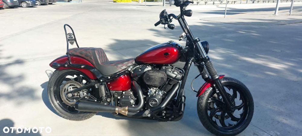 Harley-Davidson Softail Street Bob - 31