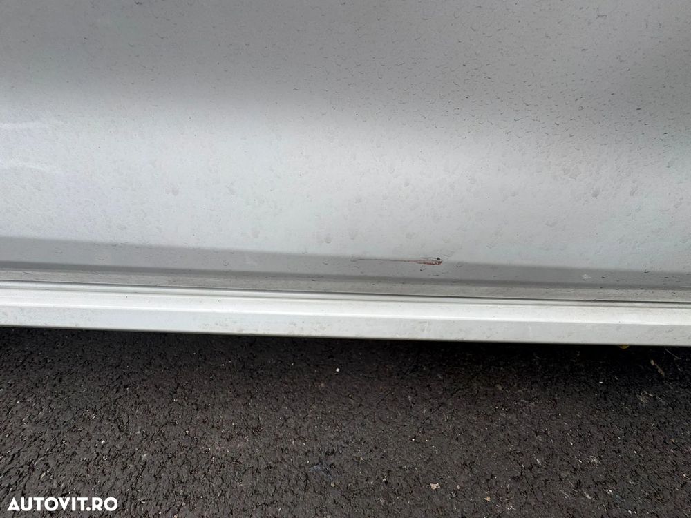 Toyota Corolla Sedan 1.8 HSD Business - 6