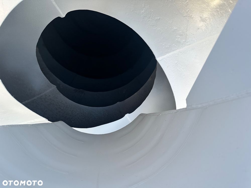 Mercedes-Benz Arosc - 16