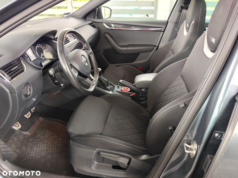 Skoda Octavia 2.0 TDI RS - 20