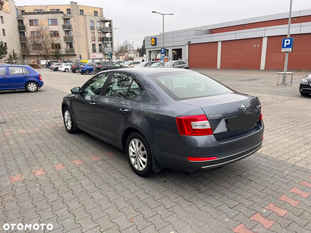 Skoda Octavia 1.6 TDI Ambition - 8