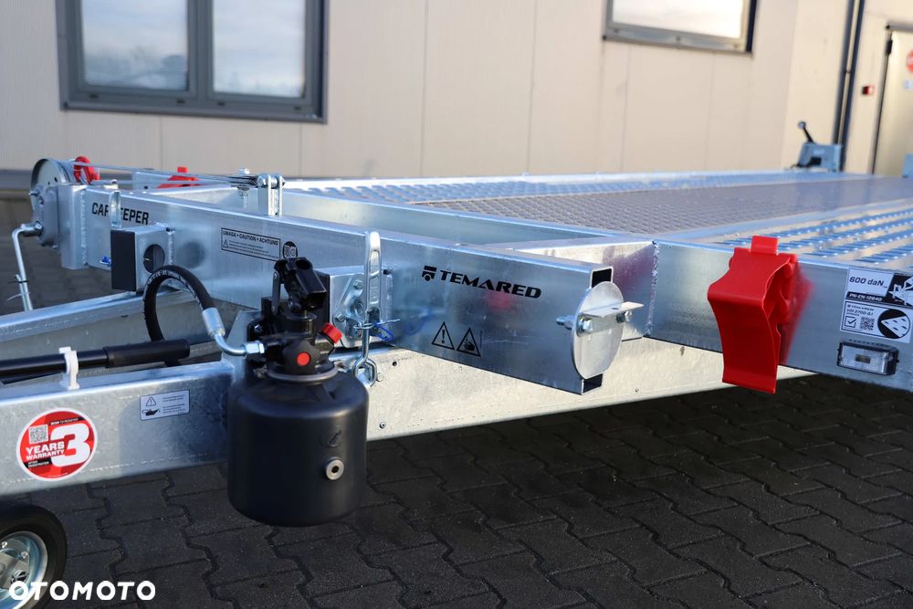 TEMARED /MARTZ CARKEEPER 5820/3 3,5T 580x207cm, Uchylna hydraulicznie , Wypełnienie sklejka+blachy alu, 3 osie, DMC 3500kg ,koła 10 - 10