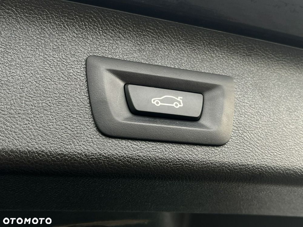 BMW Seria 5 520d M Sport sport - 31