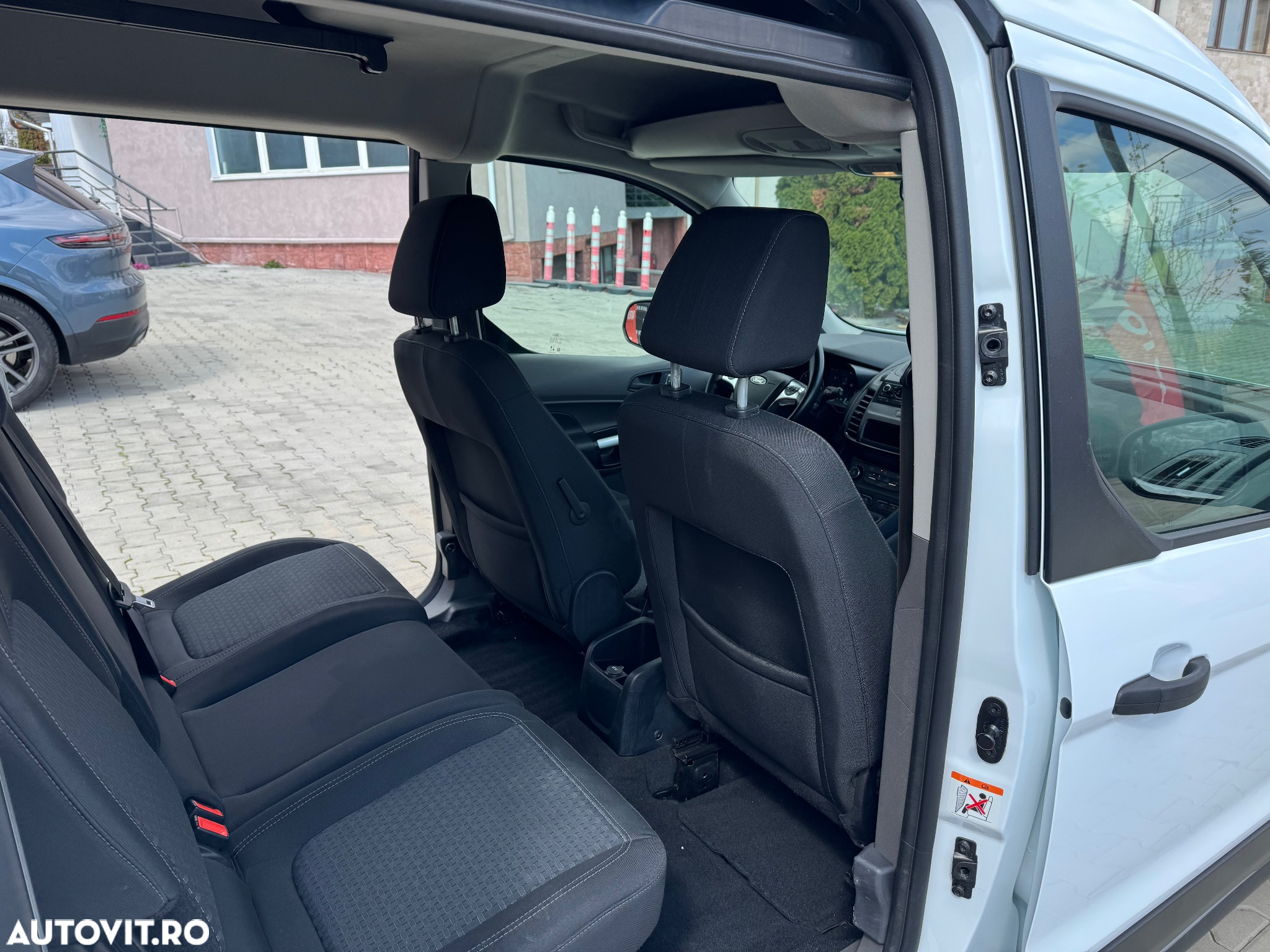 Ford Transit Connect 1.5 EcoBlue 100CP 6MT Kombi L2 Titanium - 8