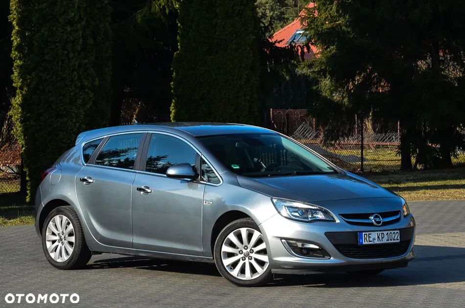 Opel Astra 1.4 Turbo Cosmo - 4