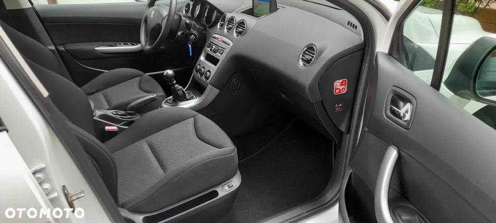 Peugeot 308 SW e-HDi FAP 115 Stop&Start Business Line Niveau 1 - 7