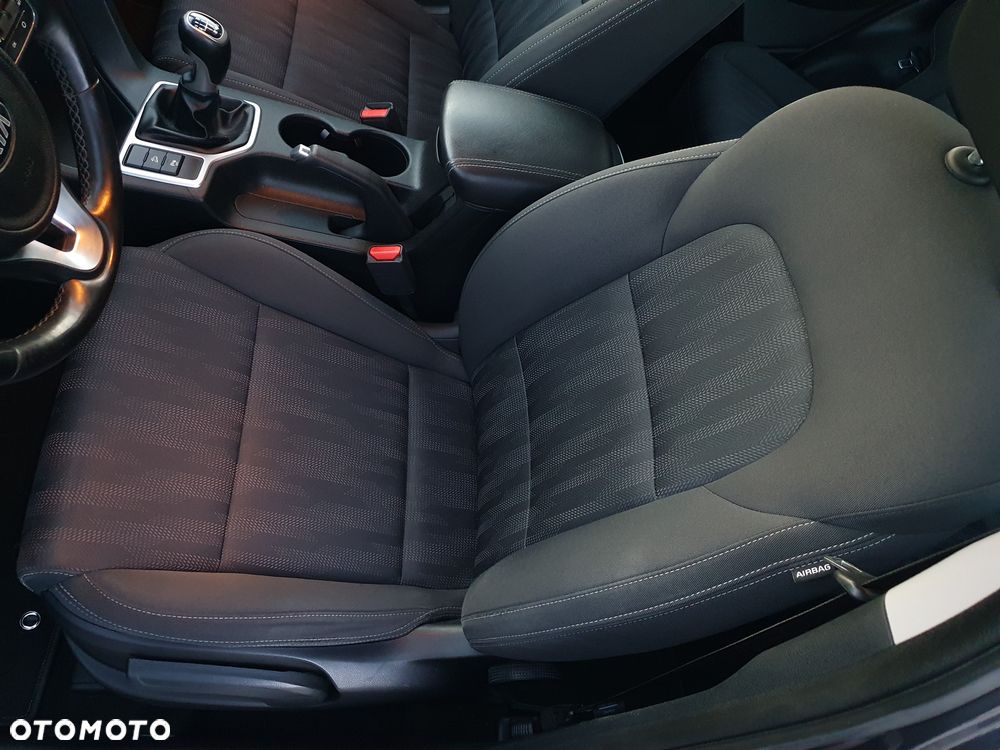 Kia Sportage 1.6 GDI Business Line L 2WD - 29