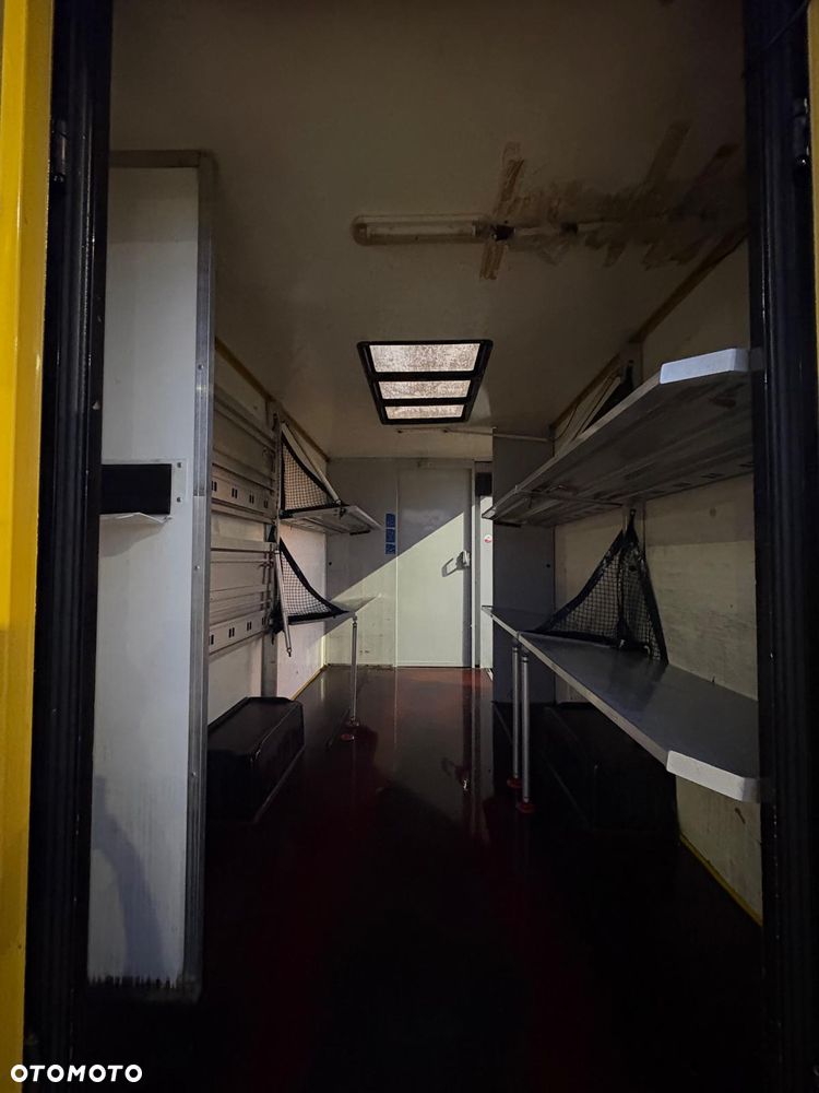 Mercedes-Benz Sprinter - 22