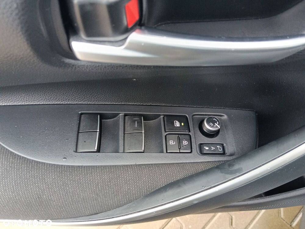 Toyota Corolla 1.8 Hybrid Style - 17
