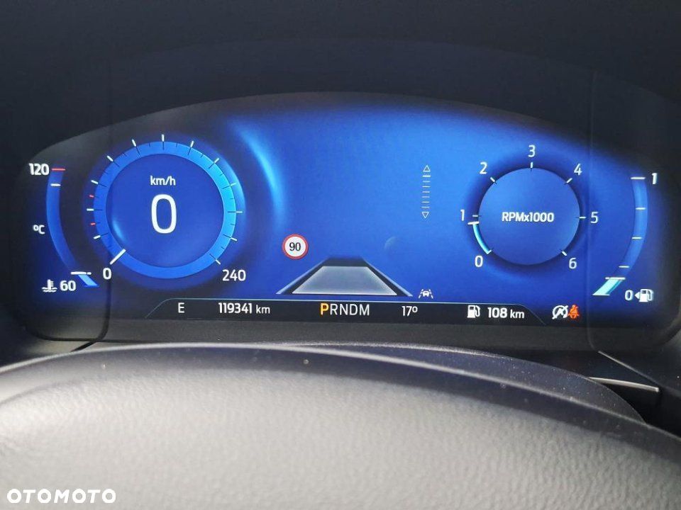 Ford Kuga - 24