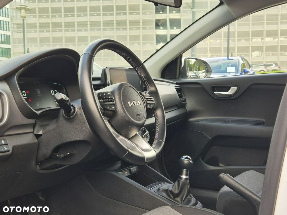 Kia Stonic 1.2 M - 16