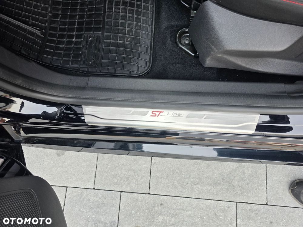 Ford Focus SW - 14