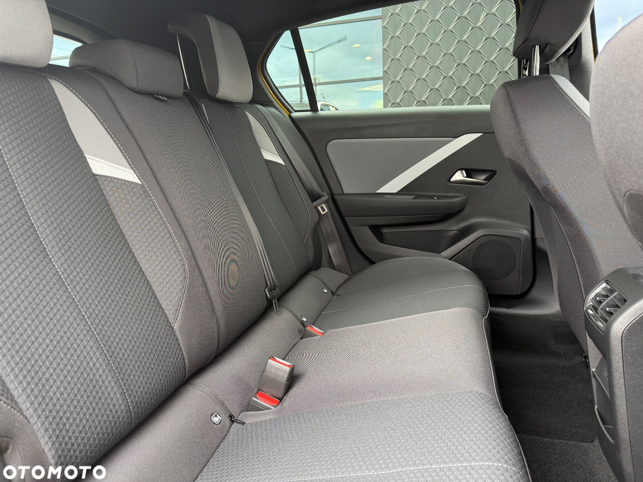 Opel Astra VI 1.2 T Edition S&S - 9
