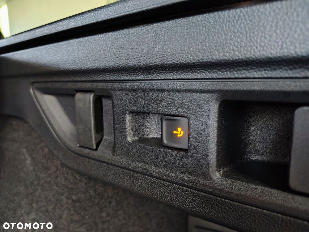 Volkswagen Passat - 14