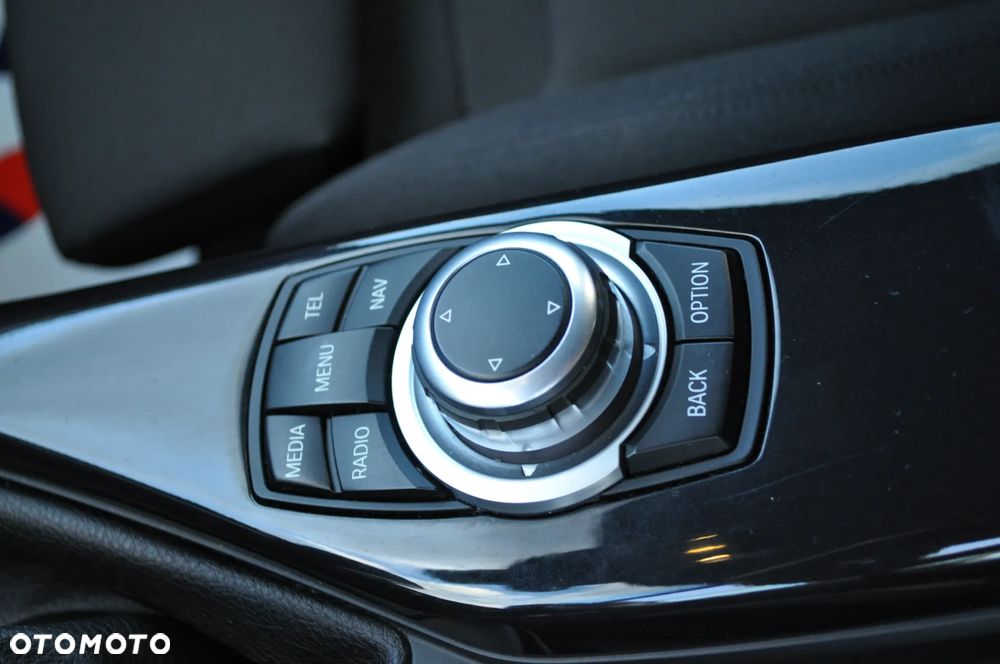 BMW Seria 1 116i - 38