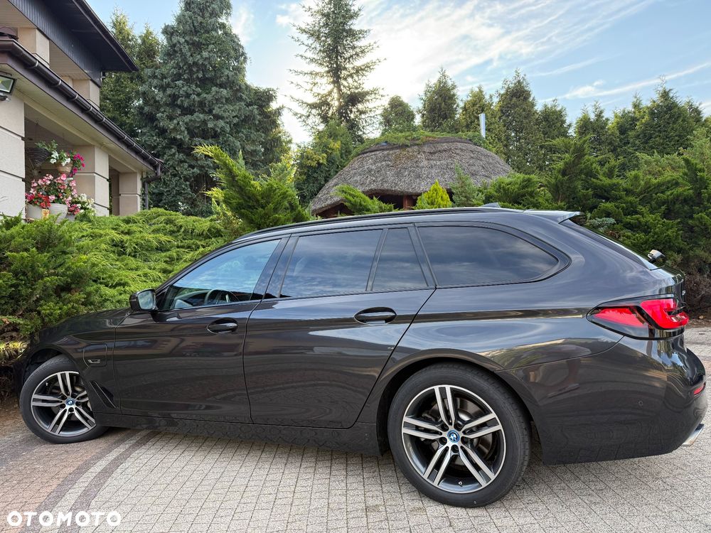 BMW Seria 5 530e xDrive Luxury Line sport - 12