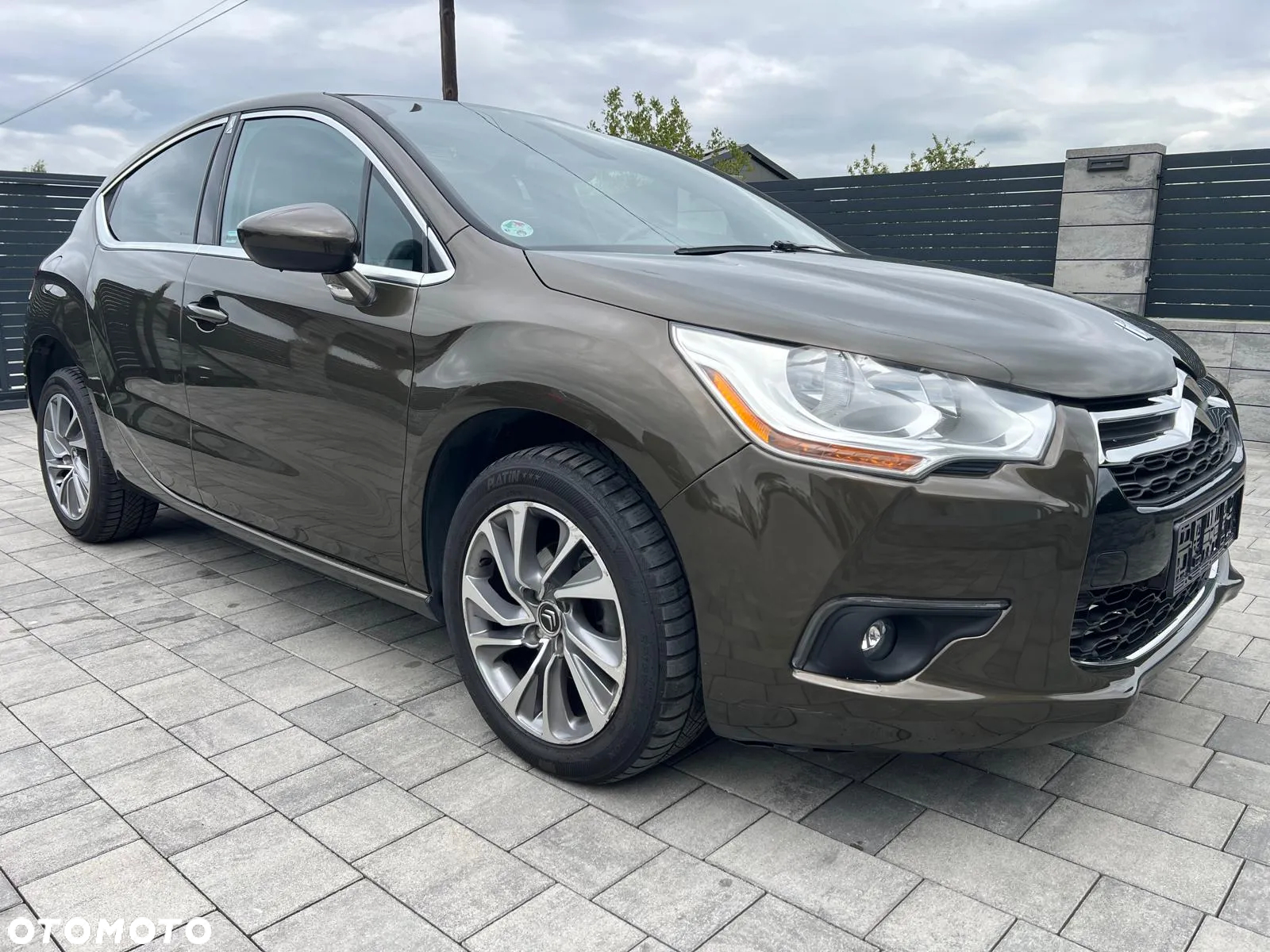 Citroën DS4 HDi 110 SoChic - 10