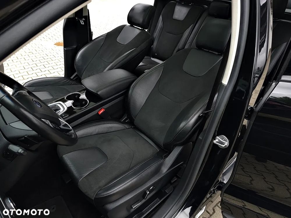 Ford Edge 2.0 TDCi Bi-Turbo 4x4 Sport - 40