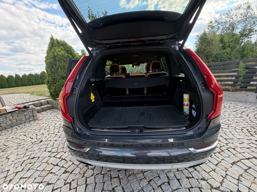 Volvo XC 90 D5 AWD Momentum - 2