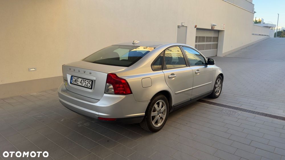 Volvo S40 2.0D Momentum - 4