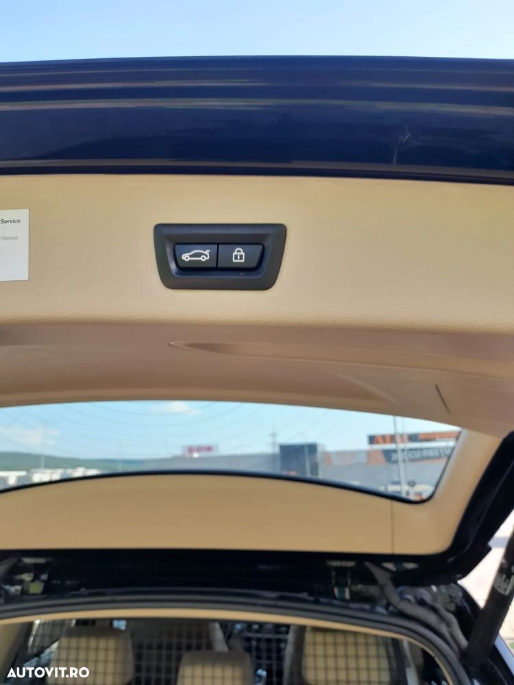 BMW X3 xDrive20d AT xLine - 32