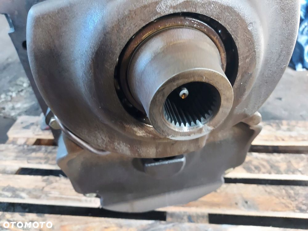 WOM TYŁ TYLNY 34152220030 MASSEY FERGUSON 8680 2011R - 3