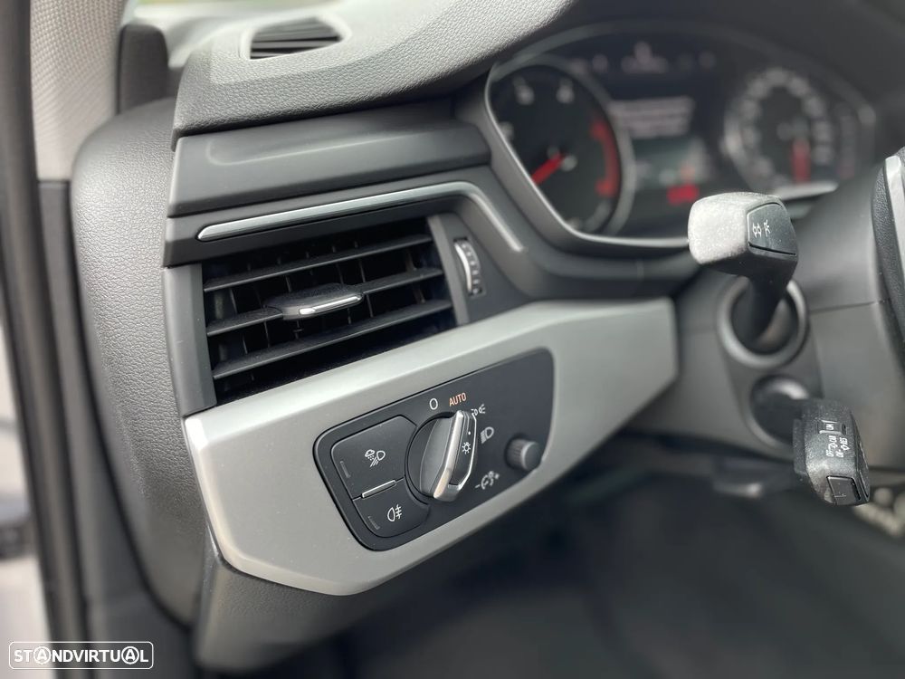 Audi A4 Avant 2.0 TDI Advance S tronic - 25