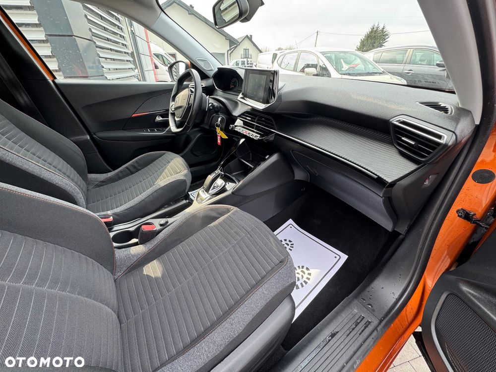 Peugeot 2008 1.2 PureTech Active S&S EAT8 - 19