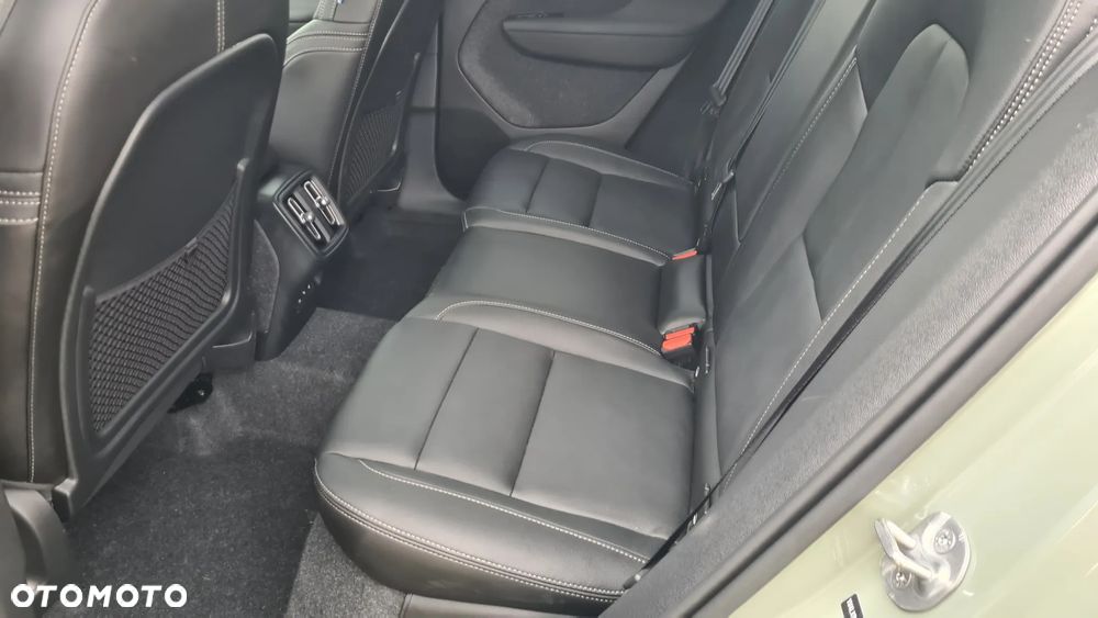 Volvo XC 40 B5 AWD Ultimate Dark - 14