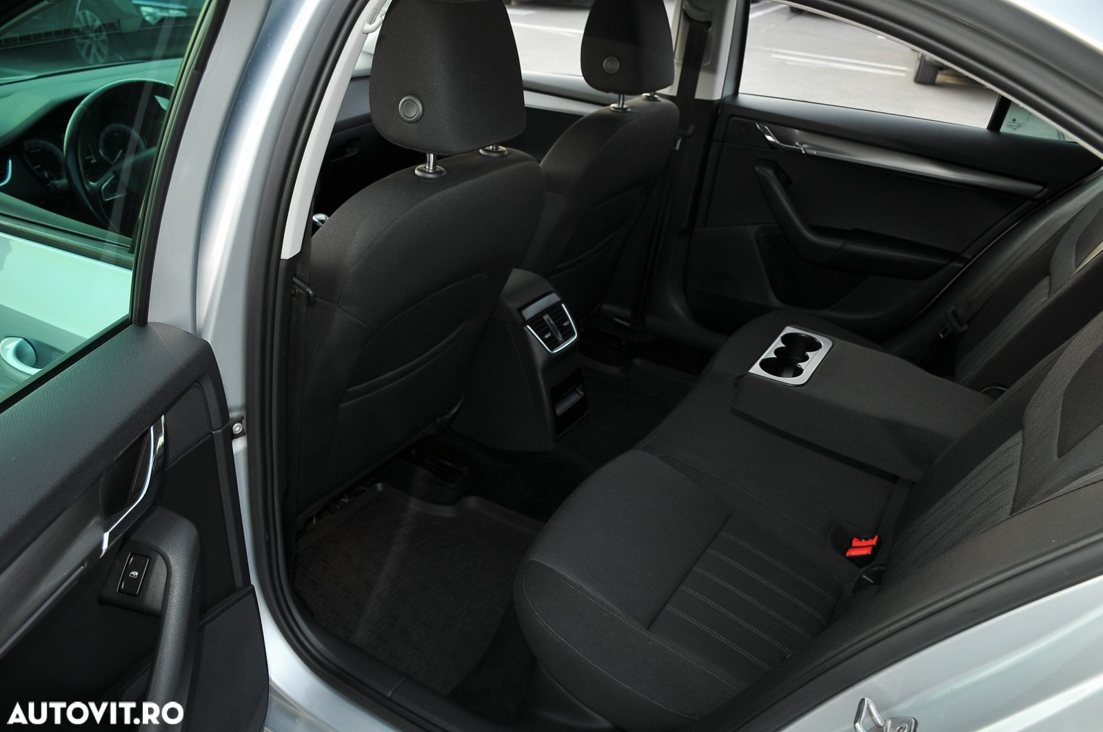 Skoda Octavia 1.6 TDI Ambition - 8
