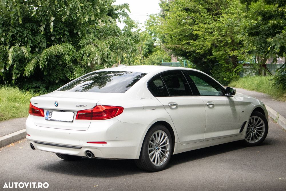 BMW Seria 5 530d xDrive Aut. Luxury Line - 7