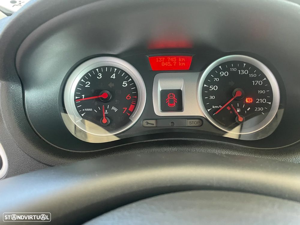 Renault Clio 1.2 16V Dynamique - 19
