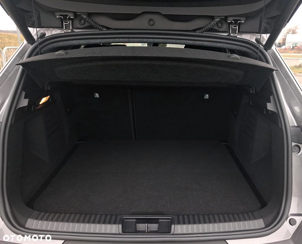 Mitsubishi Grandis - 17