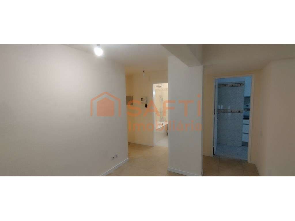 Apartamento T2 - Grande imagem: 3/14