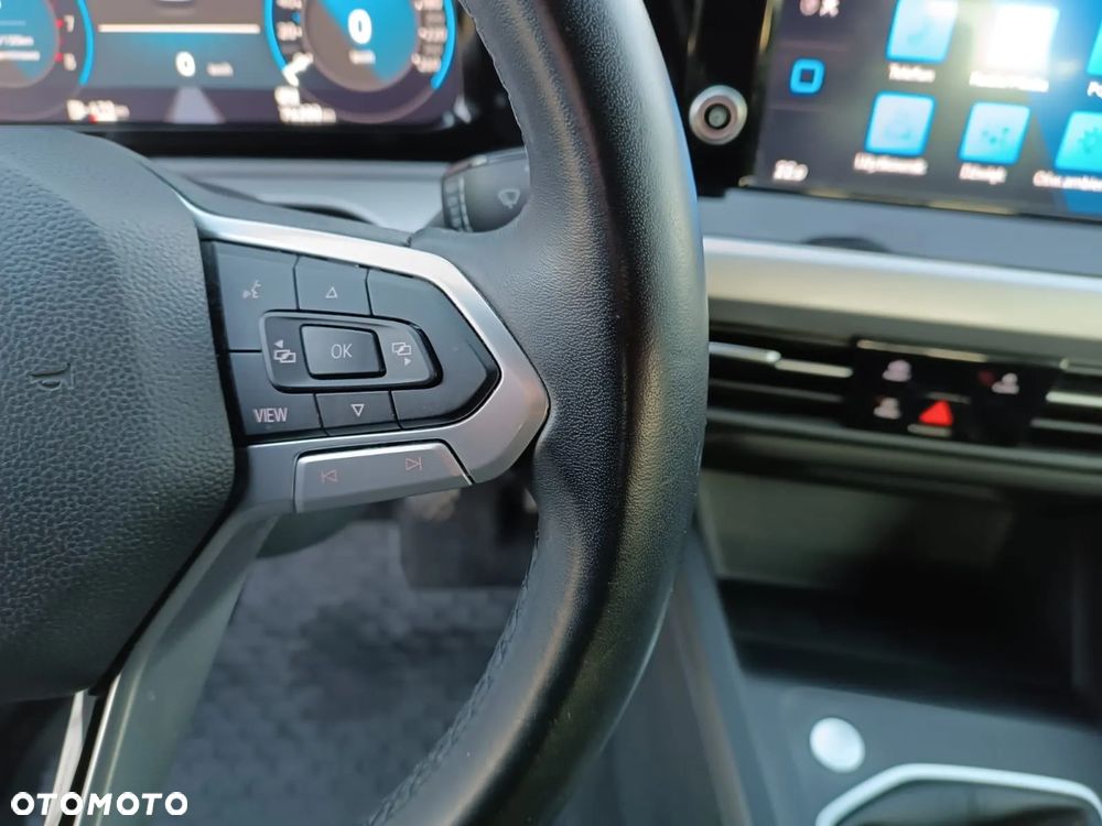 Volkswagen Golf VIII 1.5 TSI EVO Life - 21