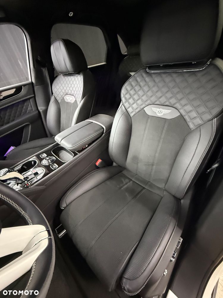 Bentley Bentayga - 24